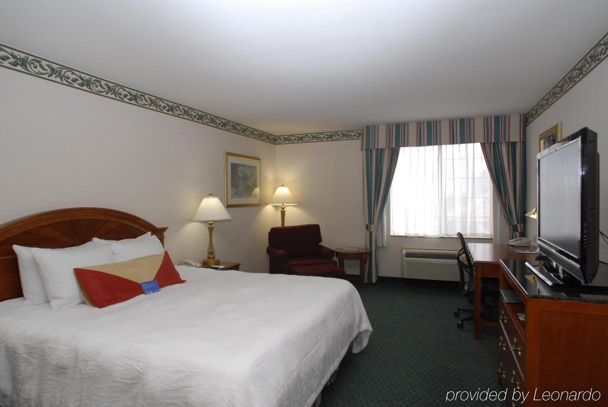 Hilton Garden Inn Bakersfield Ruang foto