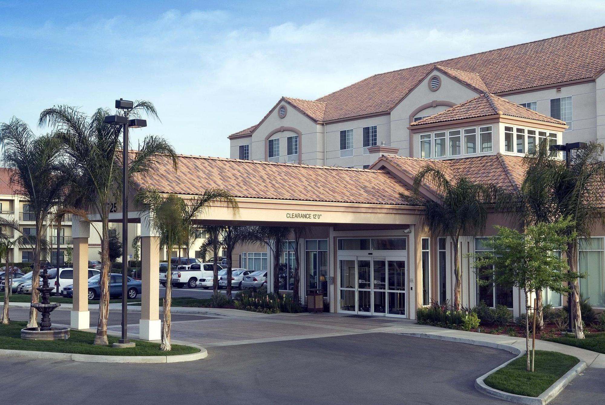 Hilton Garden Inn Bakersfield Bagian luar foto