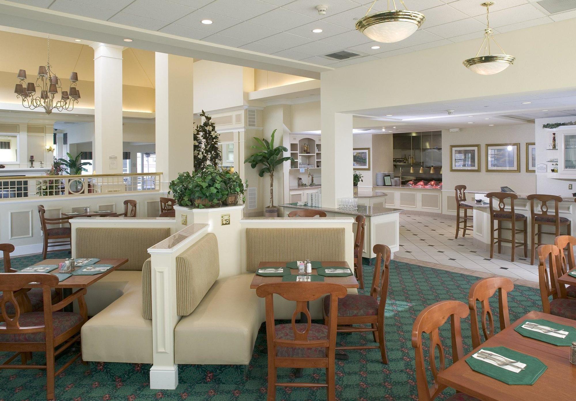 Hilton Garden Inn Bakersfield Bagian luar foto